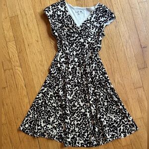 Jones Studio floral pattern dress, size 4, cap sleeve, midi length
